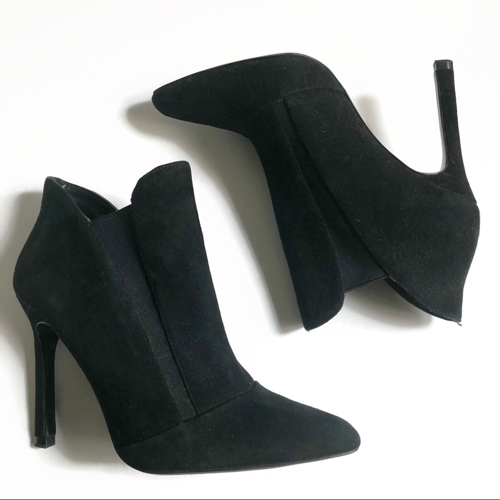 Zara Woman ankle boots in black vegan suede